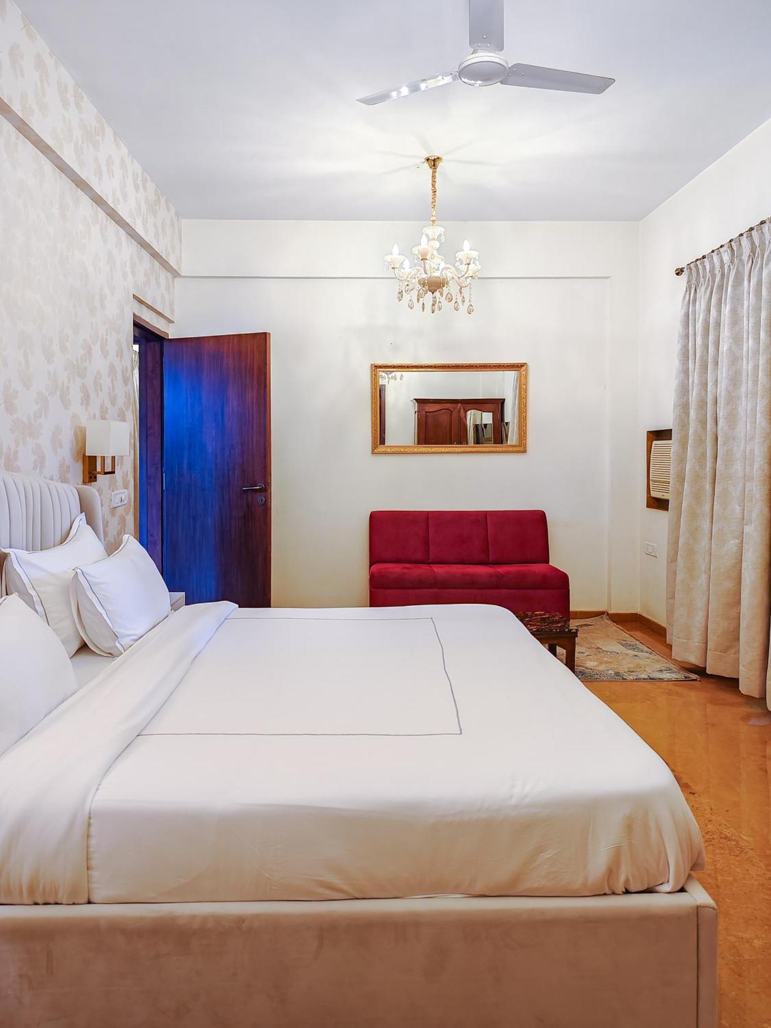 White Stallion Villa Лонавала Екстериор снимка