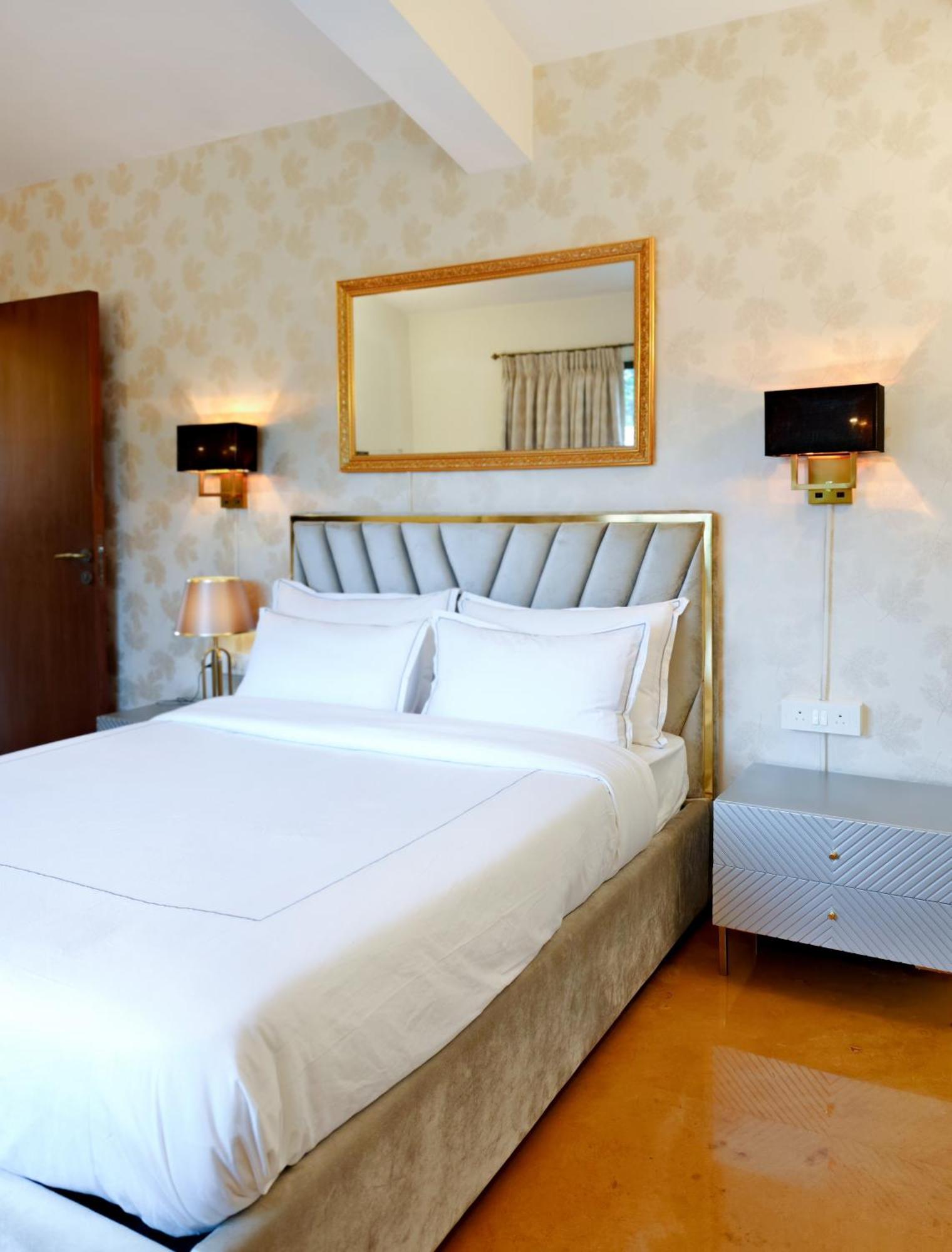 White Stallion Villa Лонавала Екстериор снимка