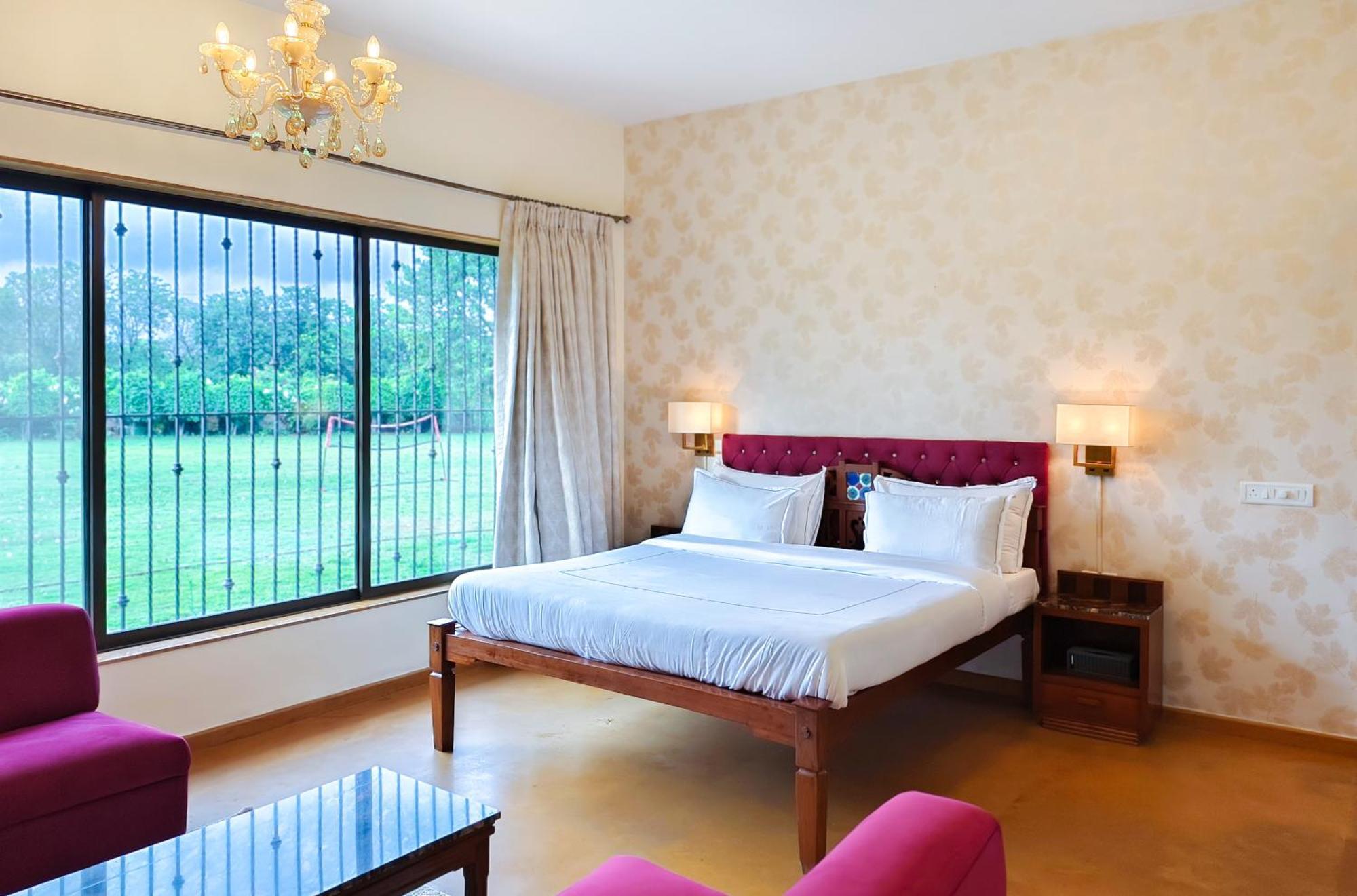 White Stallion Villa Лонавала Екстериор снимка
